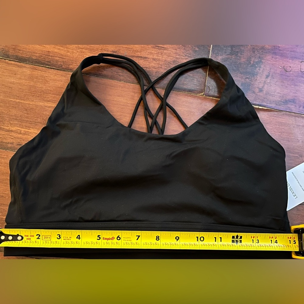 Black Strappy Sports Bra with Criss-Cross Back